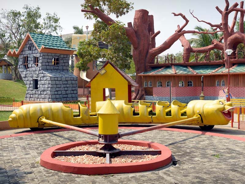 CATERPILLAR RIDE